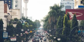 Bandung Setelah Lebaran Jadi Surga Wisatawan, tapi Mimpi Buruk Warlok Mojok.co