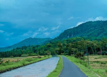 Kulon Progo Terkesan Santai karena Warlok Tidak Banyak Pilihan Hidup, Bukan karena Menganut Slow Living Mojok.co
