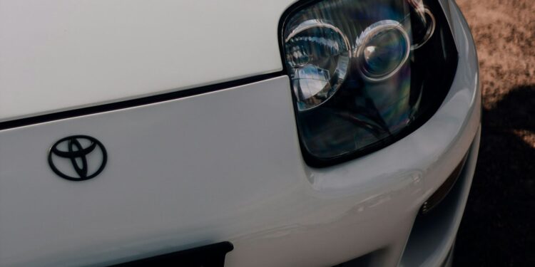 Toyota Kijang Super, Mobil Tua Bangka yang Menolak Mati Mojok.co