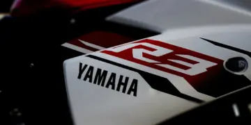 Penyesalan “Membuang” Yamaha F1ZR Marlboro yang Kini Harganya Naik Lebih dari 10 Kali Lipat Mojok.co