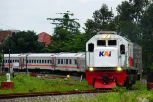 Tragedi Nasi Rames Sancaka Utara: Membayar Tiket Eksekutif demi Uji Nyali Makan Nasi yang Sudah Almarhum