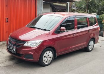 Wuling Confero 2019: Mobil Keluarga Terjangkau, Enak, tapi Harga Bekasnya Jatuh Bebas