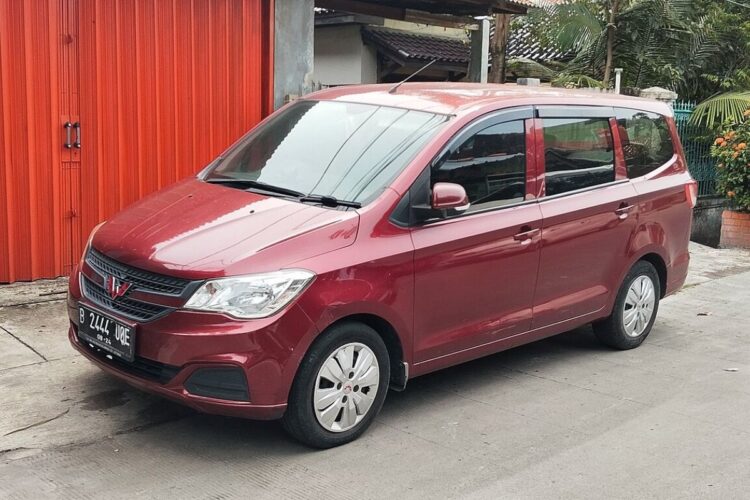Wuling Confero 2019: Mobil Keluarga Terjangkau, Enak, tapi Harga Bekasnya Jatuh Bebas