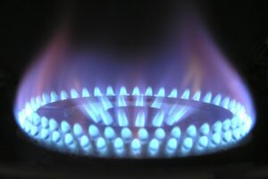 Kelangkaan Gas LPG Menjelang Lebaran Adalah Drama Jelek Tahunan yang Tak (Akan) Pernah Selesai