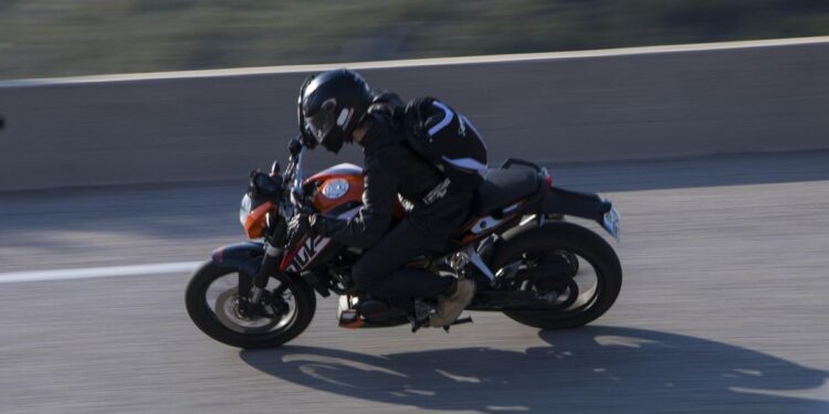 Betapa Beruntungna Punya Rumah Dekat Jalan Lingkar Utara Kudus, Selalu Ada Hiburan Balap Liar Datang Tanpa Undangan