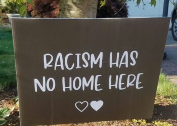 Ironi Mahasiswa Madura di UNESA: Kena Roastingan Rasis Dosen Soal Suku, Malah Ditertawakan Mahasiswa Penjilat yang Cari Muka