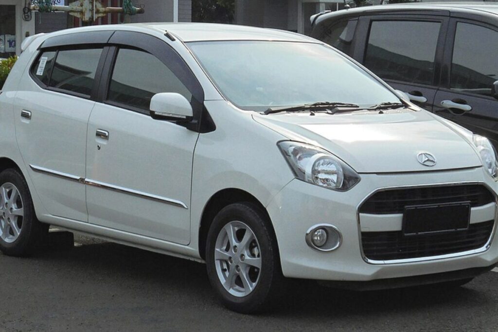 Apa yang Bisa Dibanggakan dari Daihatsu Ayla 2018? Sebiji Kaleng Susu Diberi Roda kok Dibanggakan