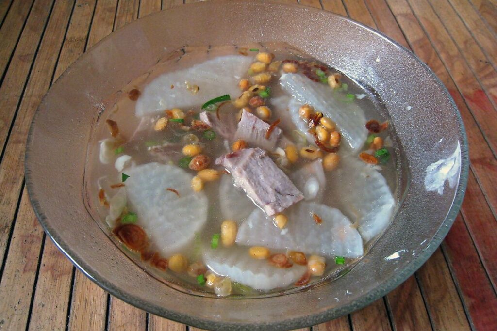 Soto Bandung: Kuliner Khas Bandung yang Rasanya Normal dan Pasti Cocok di Lidah Para Pendatang