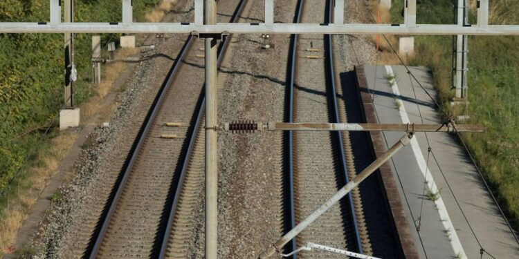 3 Alasan Stasiun Jombang adalah Tujuan Paling Rasional Menuju Malang Barat dibanding Stasiun Malang Kota