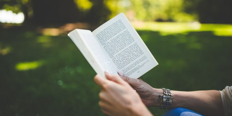 Kalau Penulis Buku Bermasalah, Pembacanya Ikut Berdosa Juga atau Tidak?