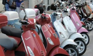 Vespa Matic Adalah Motor yang Paling Tidak Layak untuk Dibeli karena Overpriced, Boros, dan Paling Dibenci Tukang Servis Motor (Bagian 2)