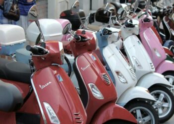 Vespa Matic, Motor Paling Tidak Layak untuk Dibeli (Unsplash)
