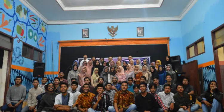 8 Tipe Mahasiswa KKN yang Menjadi Beban Kelompoknya (Wikimedia Commons)