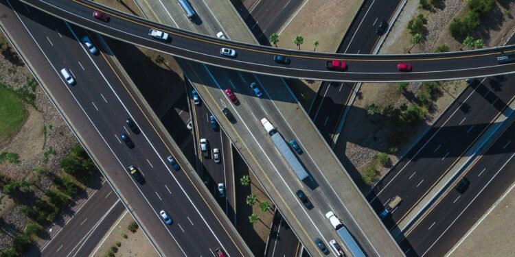 Warga Tangerang Orang Paling Sabar Se-Jabodetabek, Sehari-hari Terjebak di Tol Jakarta-Tangerang yang Absurd Mojok.co