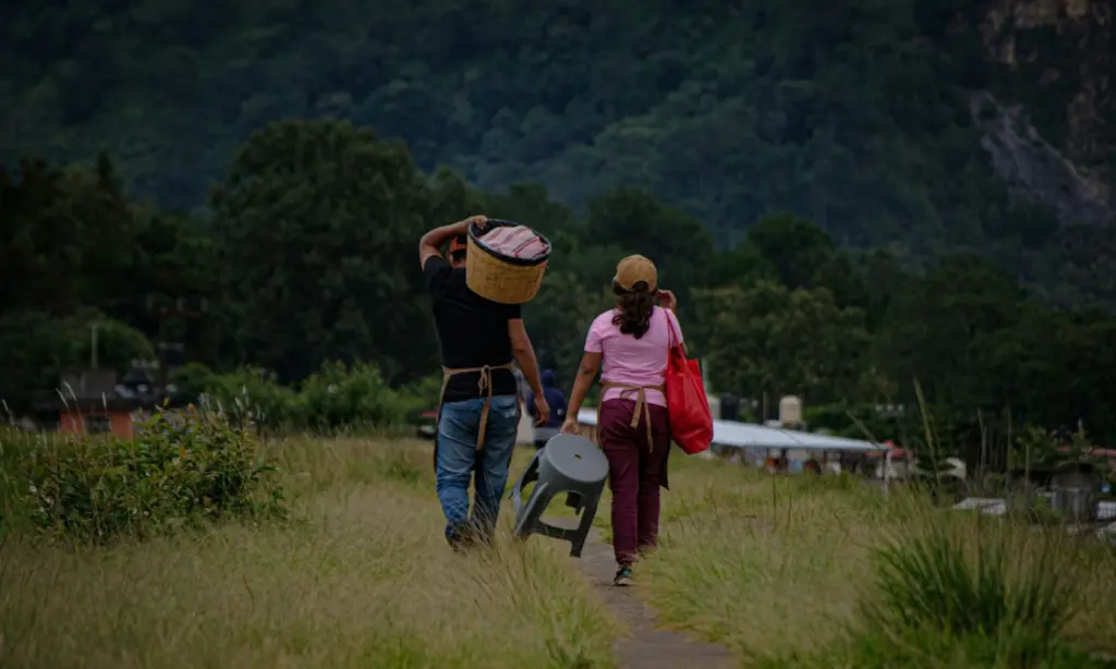 Sarjana Keguruan Pilih Jadi TKW di Taiwan, Merasa Lebih Dihargai daripada Jadi Guru Honorer dengan Gaji “Imut” selama Bertahun-tahun Mojok.co
