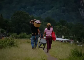 Sarjana Keguruan Pilih Jadi TKW di Taiwan, Merasa Lebih Dihargai daripada Jadi Guru Honorer dengan Gaji “Imut” selama Bertahun-tahun Mojok.co