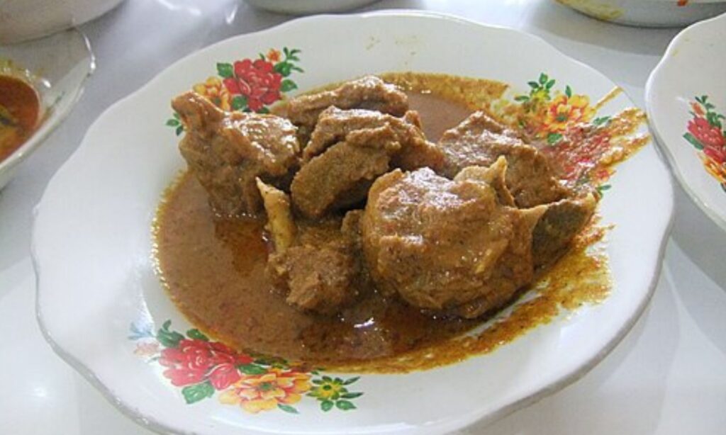 Gultik Blok M Jaksel, Kuliner Penuh “Kebohongan” yang Telanjur Dikenal Enak dan Murah  Mojok.co