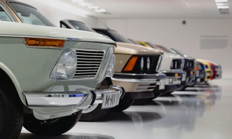 Suzuki Jimny Jangkrik hingga Toyota Yaris Bakpao, 6 Julukan Mobil Paling Unik karena Desainnya yang Aneh Mojok.co