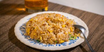 3 Ciri Penjual Nasi Goreng Merah Surabaya yang Sudah Pasti Enak Mojok.co