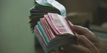 Gaji Jakarta 8 Juta Nggak Cukup Pola Pikir Pecundang (Unsplash)