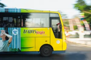 Kalau Mau Ketemu Orang Baik, Coba Naik Trans Jogja