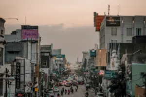 Kecamatan Antapani Bandung, Sebuah Tempat yang Indah sekaligus Rapuh, Nyaman sekaligus Macet, Niatnya Modern tapi Nggak Terurus