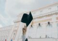 4 Ulah Menyebalkan Dosen Penguji Skripsi. Tidak Killer, tapi Bikin Mahasiswanya Repot Mojok.co