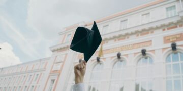 4 Ulah Menyebalkan Dosen Penguji Skripsi. Tidak Killer, tapi Bikin Mahasiswanya Repot Mojok.co