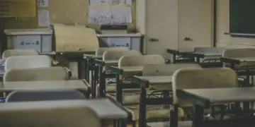 Derita Mahasiswa Asal Madura yang Serius Kuliah di Surabaya, Terjebak Stereotipe dan Kerap Jadi Sasaran Dark Jokes Mojok.co