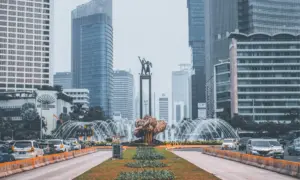 Orang Jakarta Baperan: ‘Aku-Kamu’ Dikira PDKT, padahal Itu Panggilan dalam Bahasa Indonesia yang Baik dan Benar
