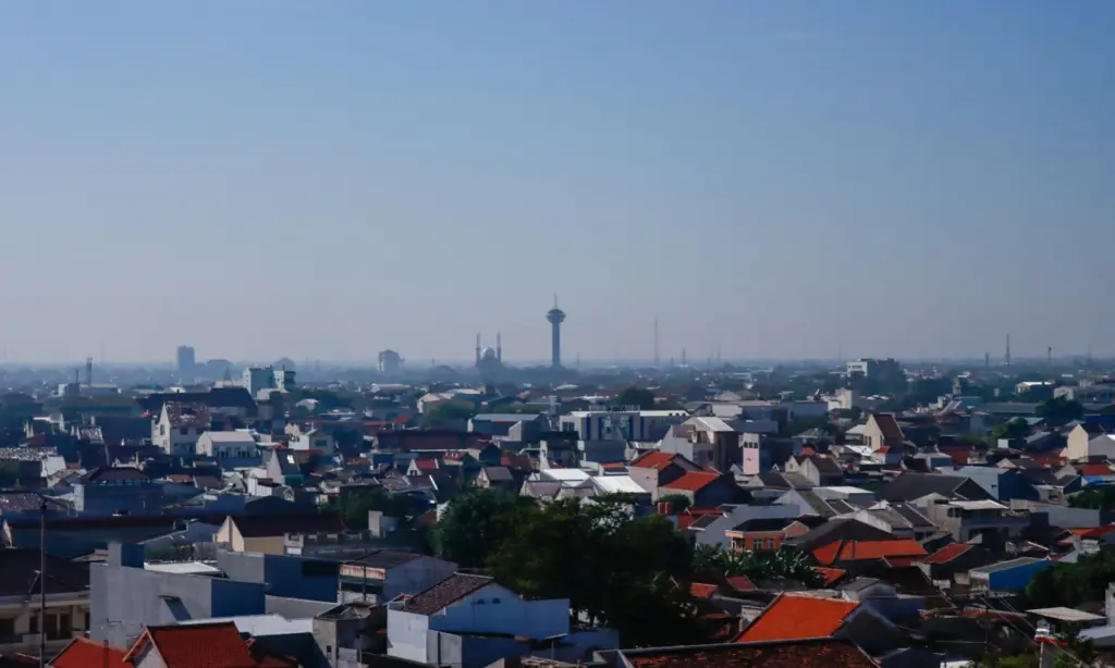 4 Taman Semarang yang Cocok untuk Merenungi Hidup, Kursi Besi Indomaret Minggir Dulu Mojok.co