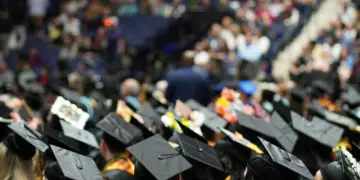 Beasiswa PPA Penyelamat Mahasiswa “Tanggung” yang Terlalu Kaya untuk Bidikmisi, tapi Terlalu Miskin untuk Kuliah dengan Nyaman Mojok.co
