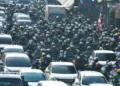 Fortuner dan Pajero Memang Arogan, tapi Pemotor yang Nggak Pernah Menyetir Mobil Adalah Red Flag Sesungguhnya di Jalan Raya Mojok.co