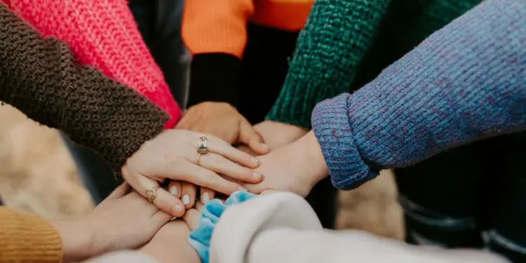 Low Maintenance Friendship: Tipe Pertemanan Dewasa yang Minim Drama, Cocok untuk Orang-Orang Usia 30 Tahunan Terminal