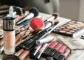 Jadi MUA di Desa Sulit Cuan karena Selalu Dimintai “Harga Tetangga” kalau Menolak Dicap Pelit Mojok.co