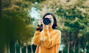 Fotografer Wisuda Selalu Dilema antara Jaga Pertemanan atau Harga Teman