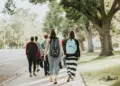 Dear Mahasiswa Baru, Tidak Semua Organisasi Layak Untuk Diikuti, Banyak yang Akhirnya Cuma Bikin Kalian Depresi Mojok.co