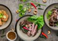 Orang Kampung Berubah Jadi Picky dan Menyebalkan ketika Berhadapan dengan Makanan “Kota”