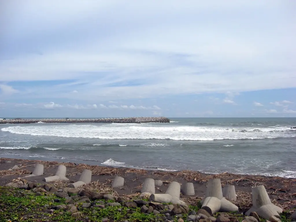 Pantai Glagah Disebut Bali-nya Jogja, dan Saya Tidak Tahu Harus Senang atau Khawatir