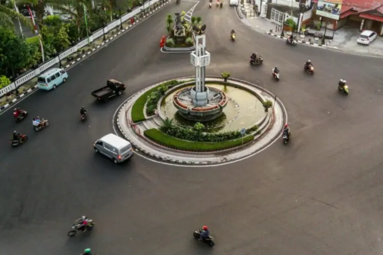 Orang Salatiga vs Kabupaten Semarang Siapa yang Suka Bohong (Unsplash)