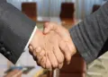PMII Bangkalan Aneh, Paling Getol Mengkritik Pemkab, tapi Prokernya Selalu Bermanis-manis sama Pejabat