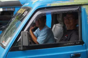 Sekali Naik Angkot Bekasi, Saya Paham Kenapa Orang Jakarta Lebih Pilih Motor