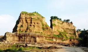 Penderitaan Tinggal Dekat Tempat Wisata Brown Canyon Semarang, Warga (Terpaksa) Berdamai dengan Truk Tronton dan Debu Tambang