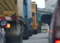 Jalur Jombang-Nganjuk Lebih Mirip Halang Rintang daripada Jalan Arteri Mojok.co