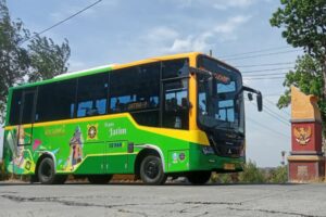 Ugal-ugalan Sopir TransJatim Menyelamatkan Masa Depan Mahasiswa Mojokerto yang Kuliah di Surabaya