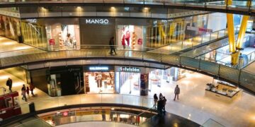 Tentrem Mall Semarang, Mal Mewah yang Tetap Ramah untuk Semua Kalangan Mojok.co