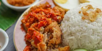 Geprek Olive Fried Chicken, Pilihan Ayam Geprek yang Tak Kalah Favorit dari Bu Rum Jogja Mojok.co