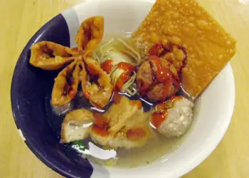 Bakso Malang adalah makanan khas Jawa Timur terbaik no debat (Wikimedia Commons)
