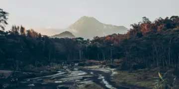 Kenapa orang Jogja malas wisata naik gunung ke Gunung Merapi? (Unsplash)