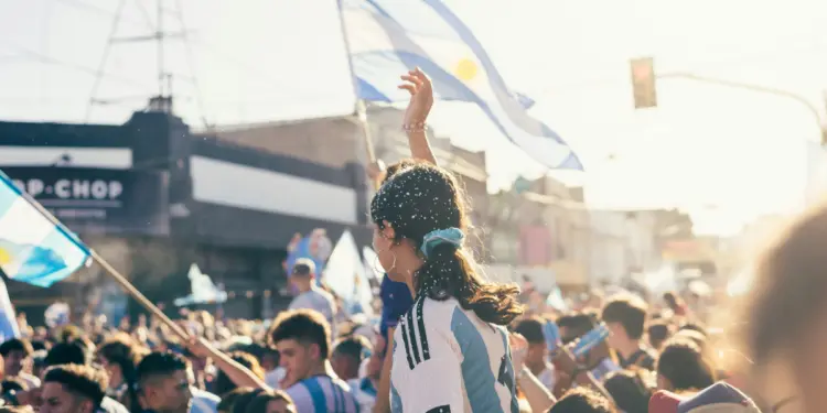 Nuduh semua fans Argentina pendukung zionis itu memang tolol (Unsplash)